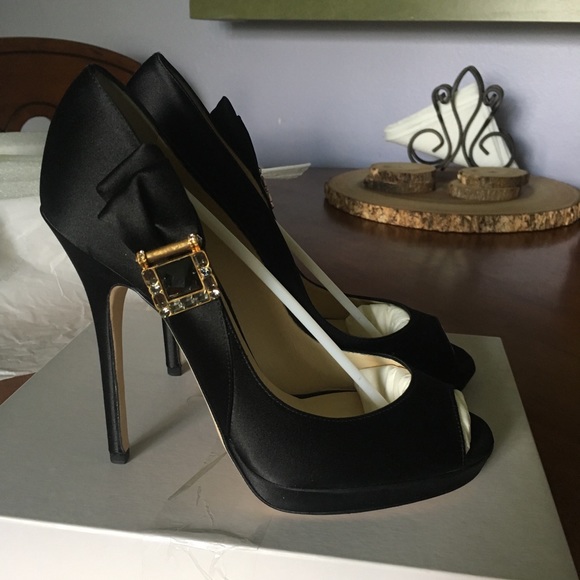 Jimmy Choo Shoes - ‼️ FIRM‼️ Jimmy Choo Grant Satin Black Size 39
